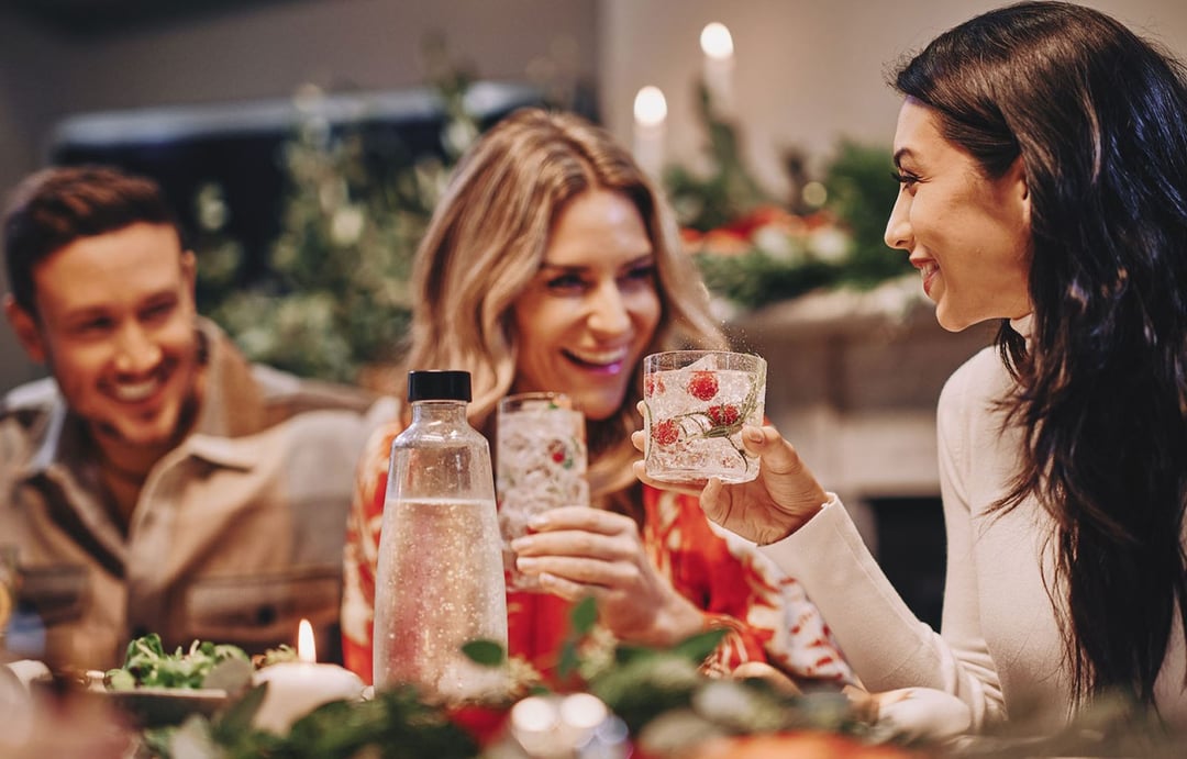 Robienie wody gazowanej w domu – ekonomiczne bąbelki