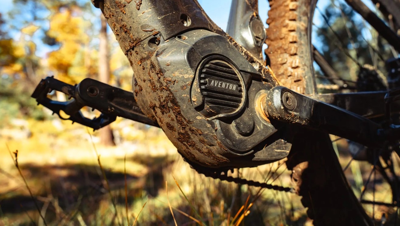 Zapomnij o tradycyjnych rowerach górskich. Z tym eMTB wejdziesz na nowy poziom