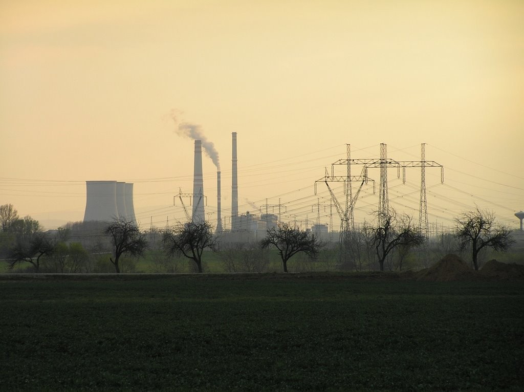 Widok na elektrownię Vojany. Słowacja obecnie nie będzie już produkować energii z węgla / źródło: Máté Köblös, Wikimedia Commons, CC BY-SA 4.0
