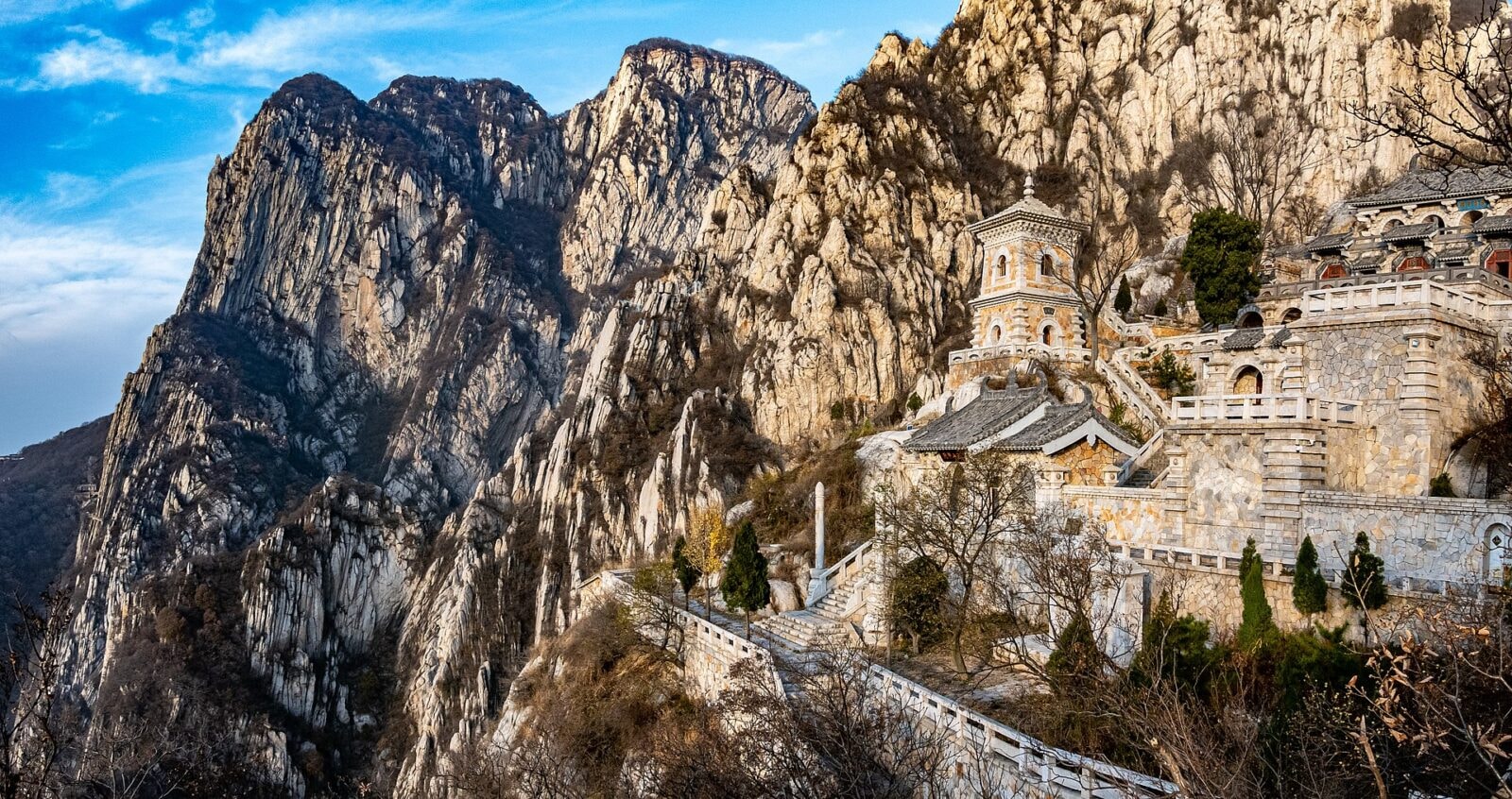 Pozbawione kończyn szkielety przerażają nawet po upływie 2500 lat. Archeolodzy mają pewną teorię