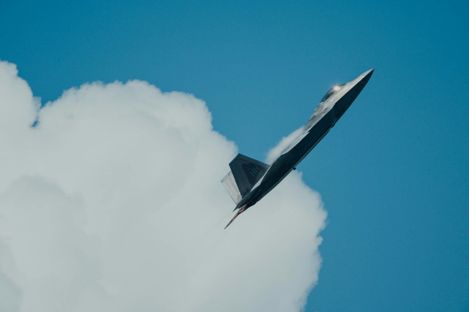 Chiński rywal F-35 już gotowy. Myśliwiec przyszłości wkrótce wejdzie do służby