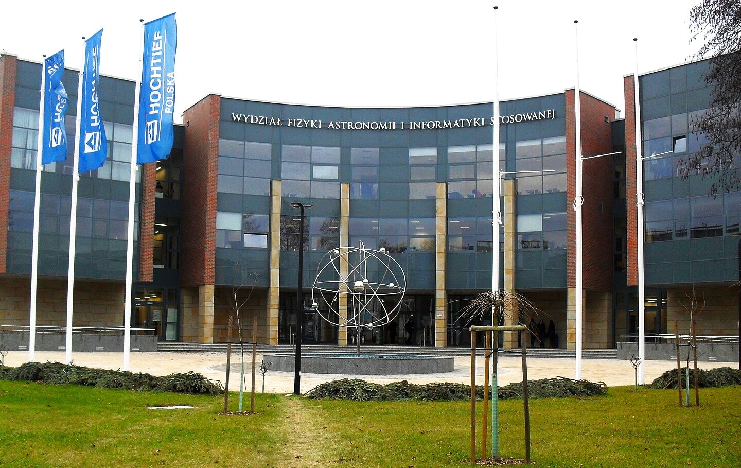 Wydział Fizyki, Astronomii i Informatyki Stosowanej UJ / źródło: Batusaurus, Wikimedia Commons, CC BY-SA 4.0