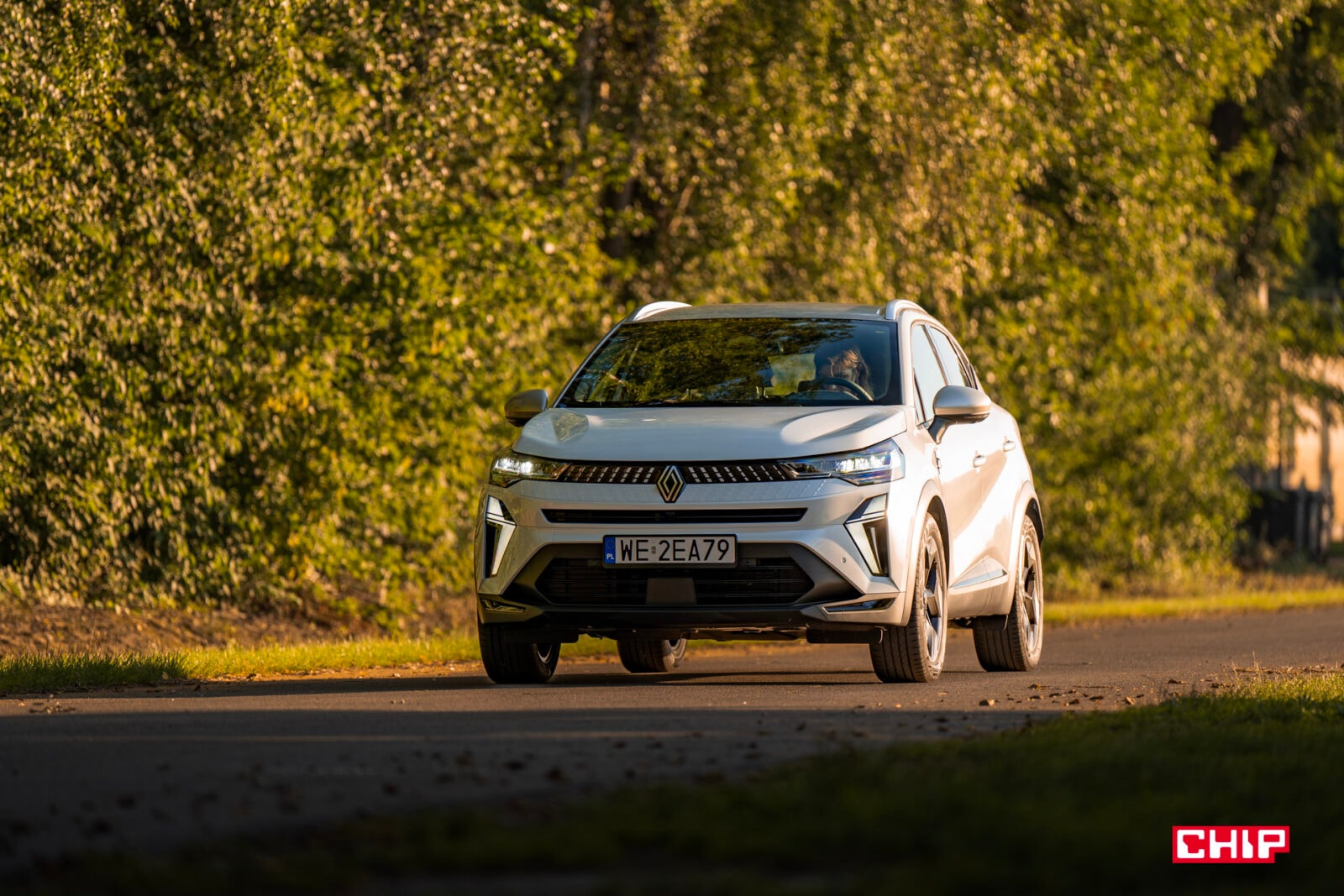 Nowy Renault Captur e-Tech zmężniał! W spalanie nam nie uwierzysz