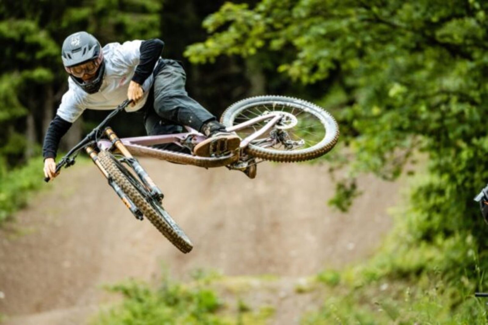 Propain zrewolucjonizował rynek rowerów górskich swoim przystępnym cenowo Spindrift 5