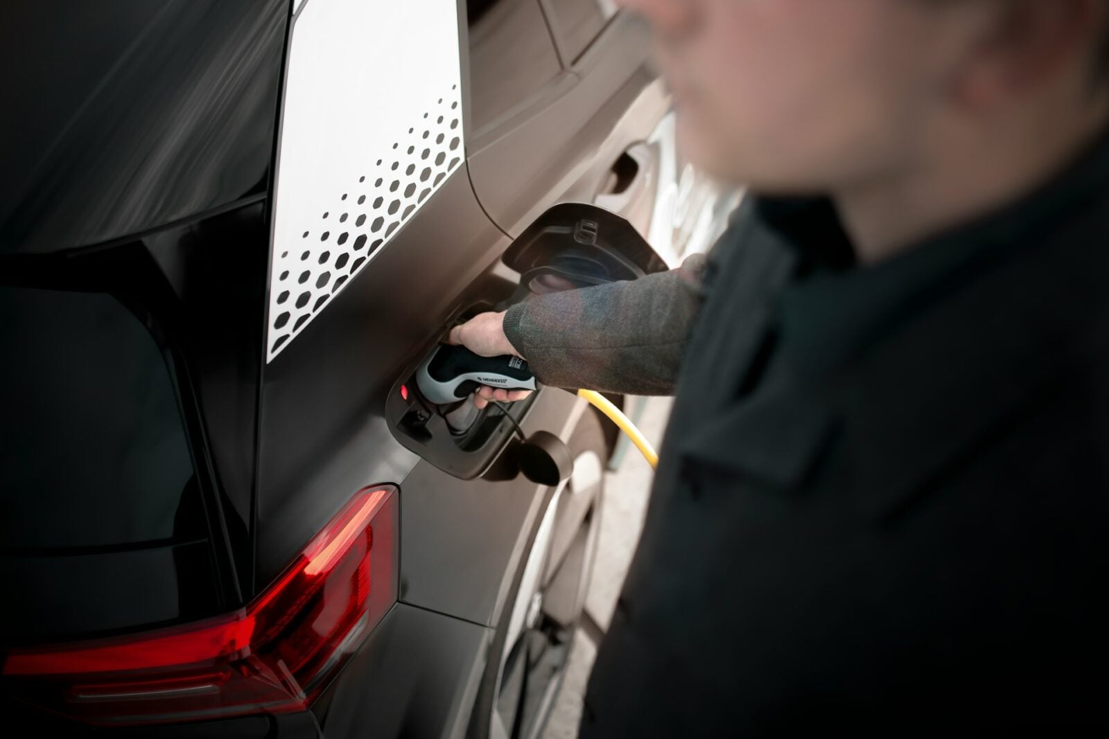 Koniec problemów z zasięgiem elektryków?! Baterie Panasonica mogą być przełomem, na który czekaliśmy