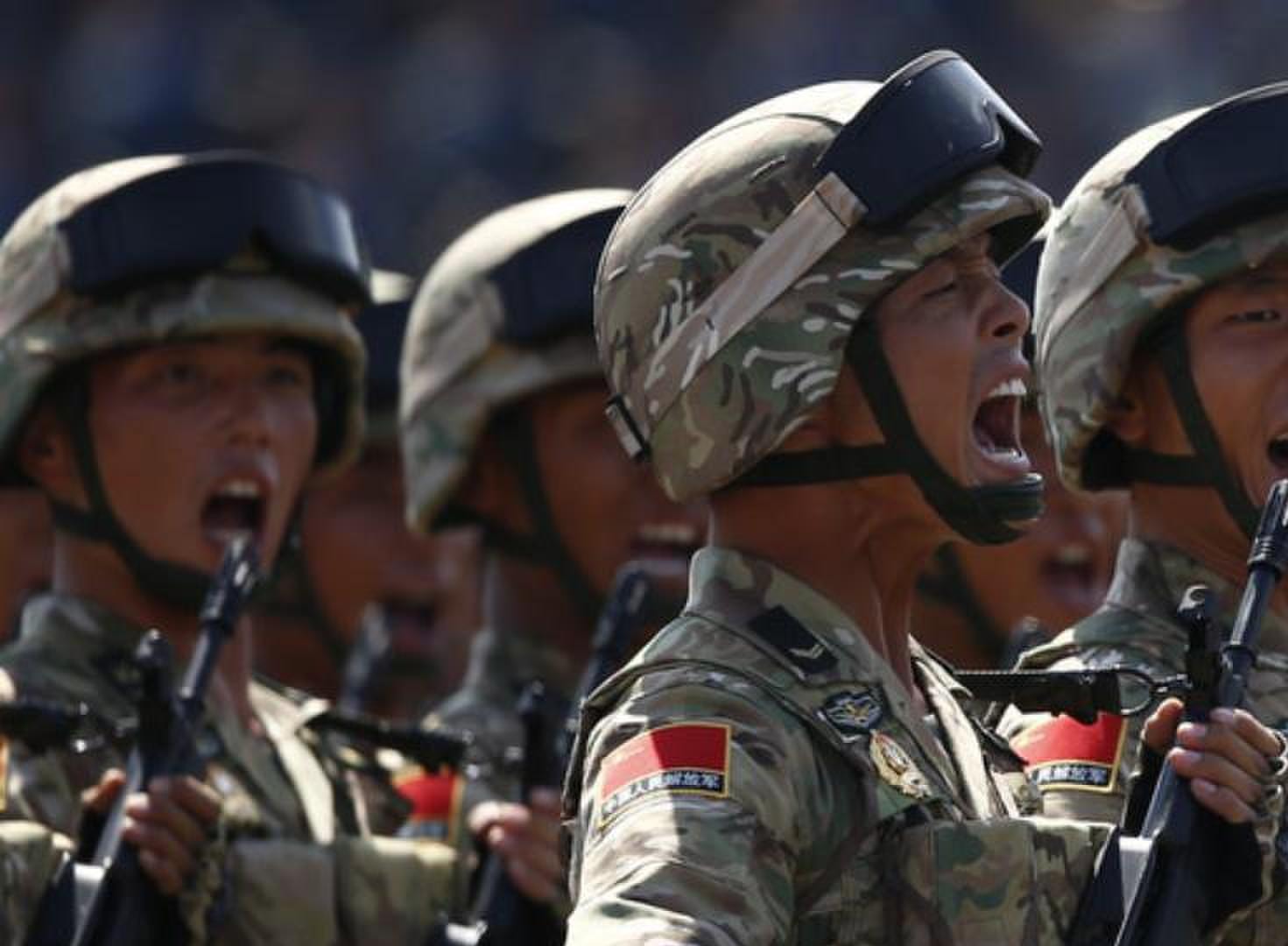 Co Chiny ukrywają na pustyni? Te opancerzone bestie to dopiero początek