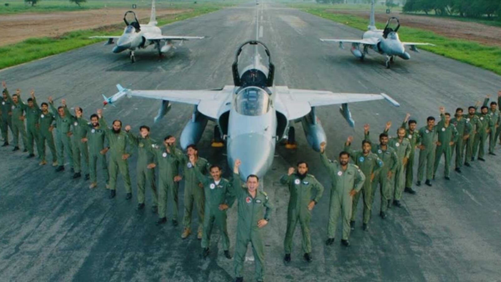 Nowy król przestworzy Azji Południowej? Wojskowy JF-17 PFX ma zmienić oblicze wojny
