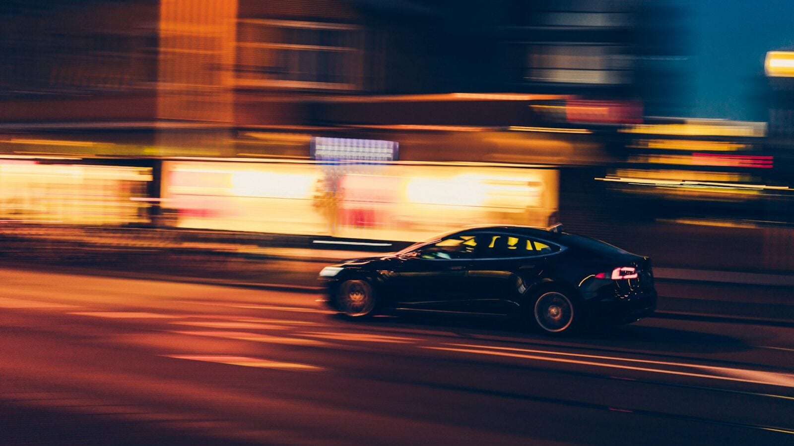 Samochody elektryczne na rynku wtórnym. Czy po czasie zachowują swoją wartość?