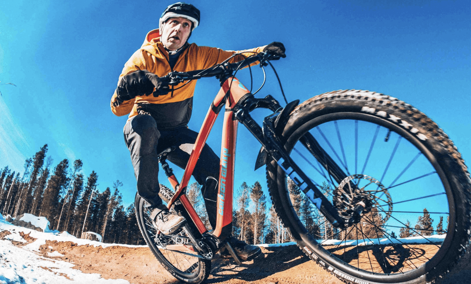 Carbon Wasp prezentuje nowy rower MTB z przekładnią. Oto hardtail przyszłości?