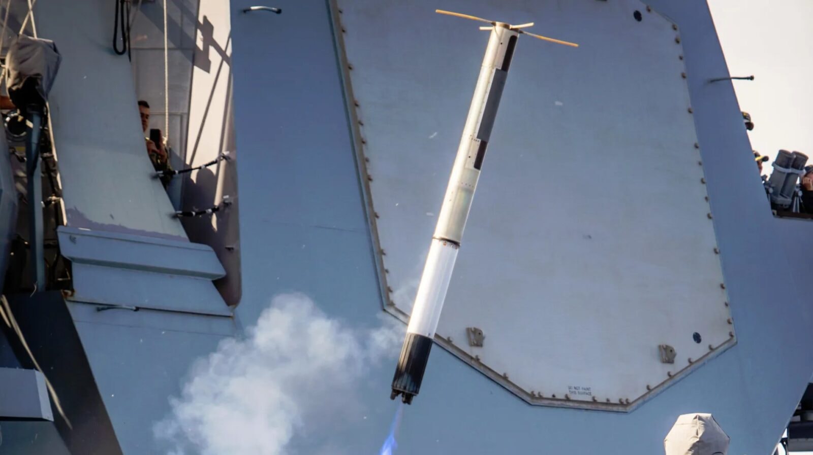 Cała flota zagrożona. Wystrzelili przedziwny sprzęt z okrętu i wyciągnęli niepokojące wnioski