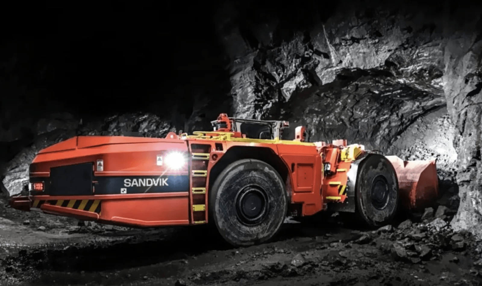 Nowa era w górnictwie. Elektryczne ładowarki wjechały do Kanady