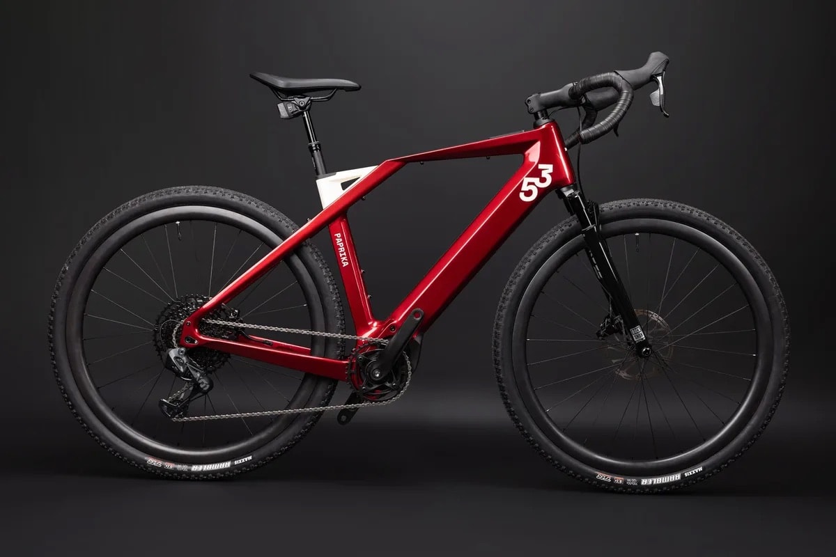 Z przestworzy na szlaki. Technologia DJI trafiła do pierwszego gravela