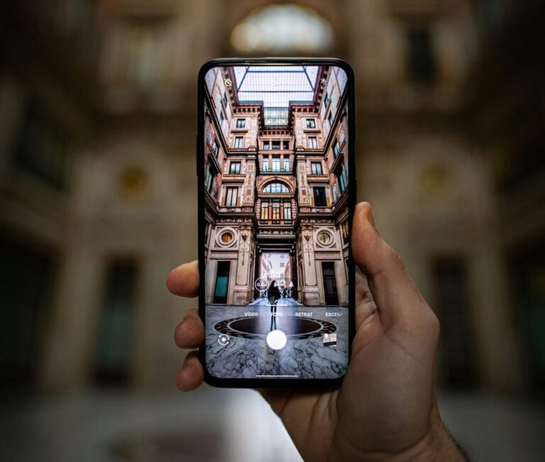 Google szuka inspiracji u konkurencji. Aplikacja Zdjęcia pożycza funkcje od Instagrama