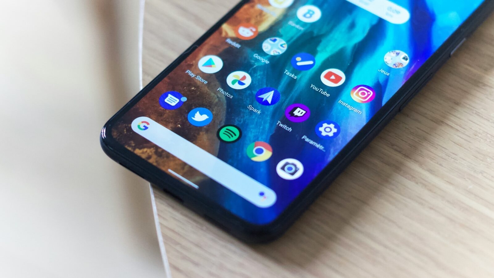 wyszukiwarka google na smartfonie z androidem