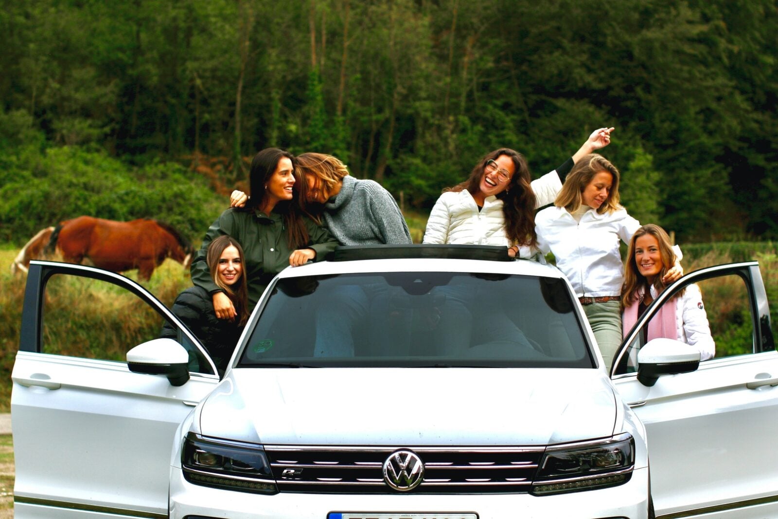 impreza w samochodzie z android auto i spotify jam