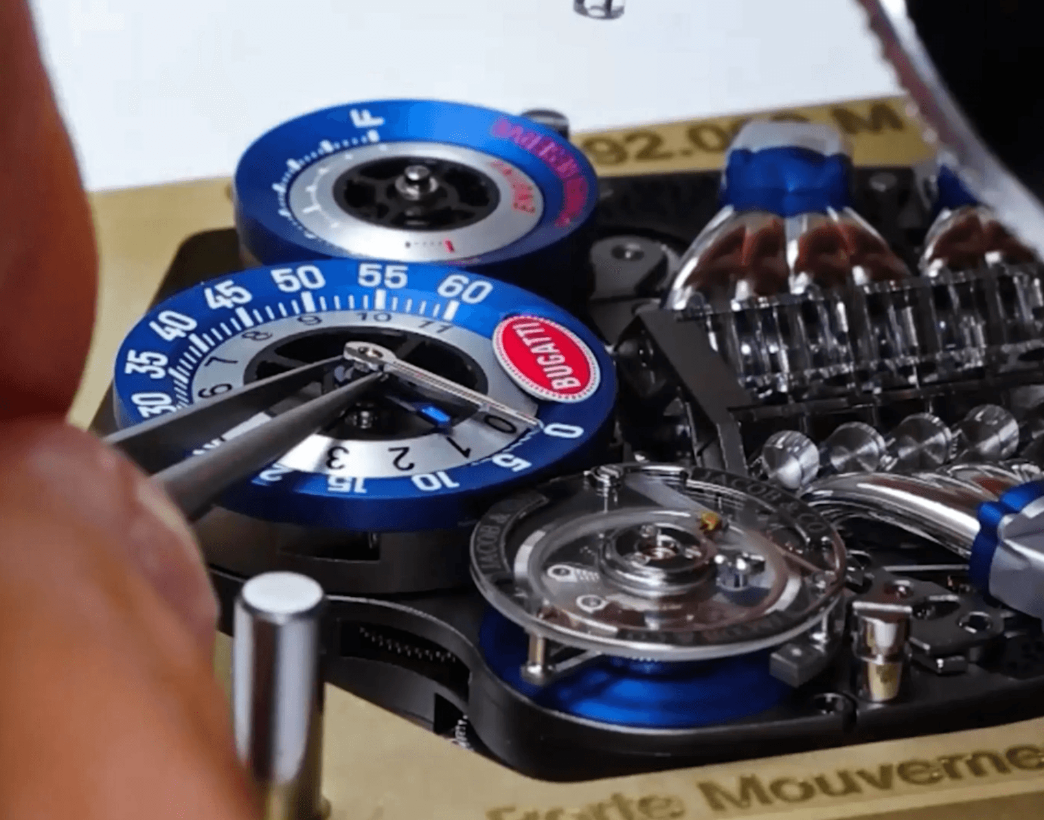 Jacob & Co. Bugatti Tourbillon V16 /Fot. Bugatti