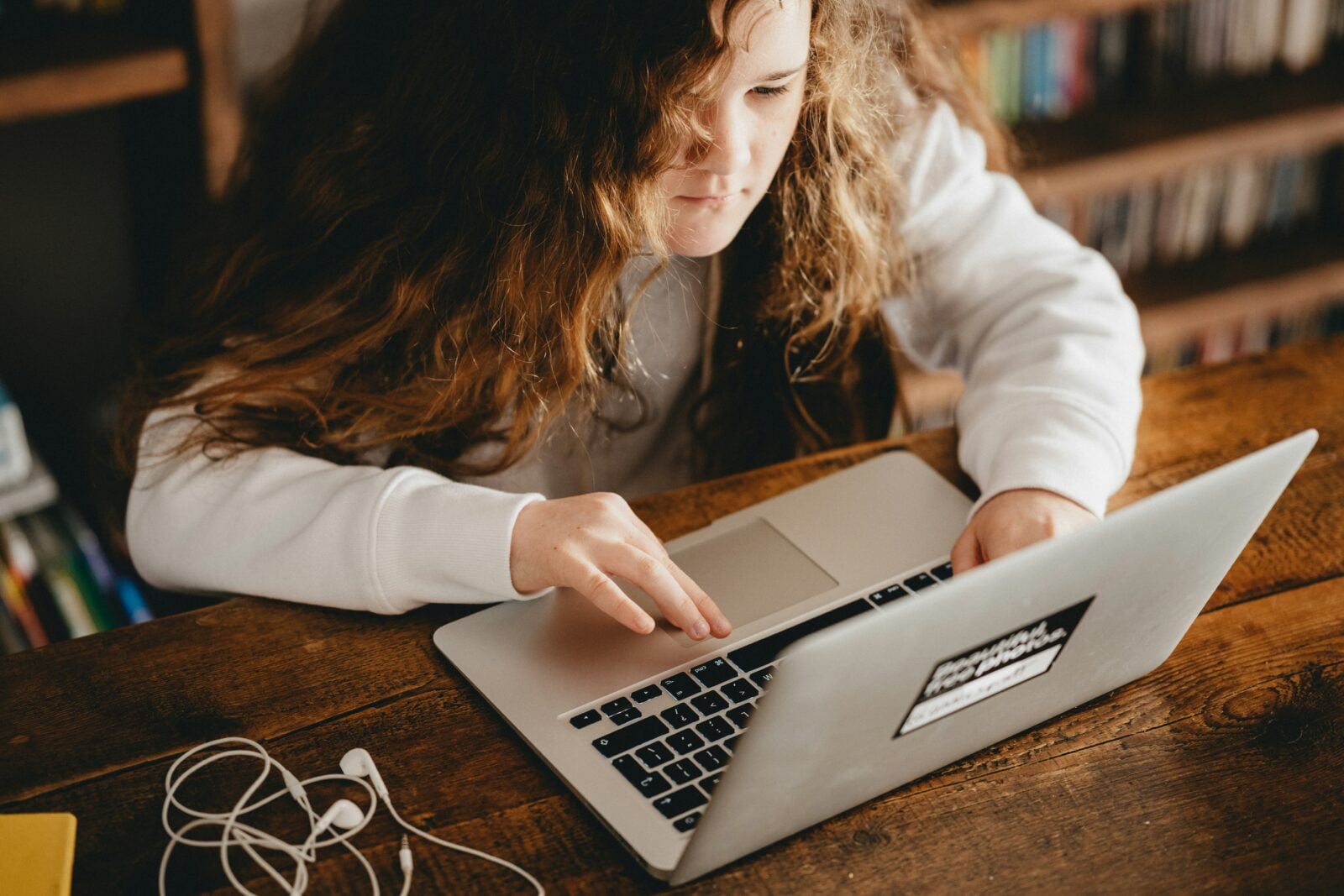 młodzież uważa, że lepiej gdyby internet nie powstał