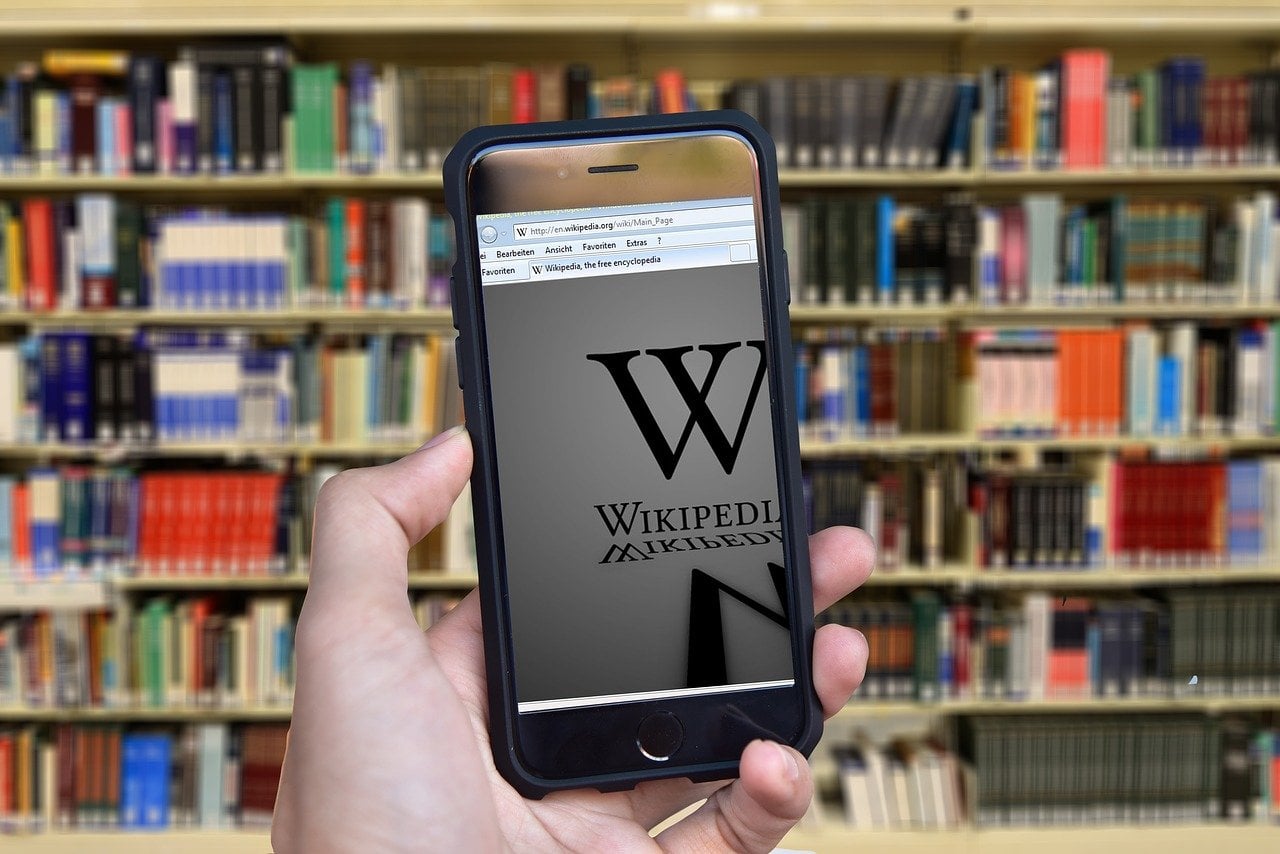 Wikipedia pod ostrzałem własnej społeczności. Kontrowersyjna funkcja wstrzymana