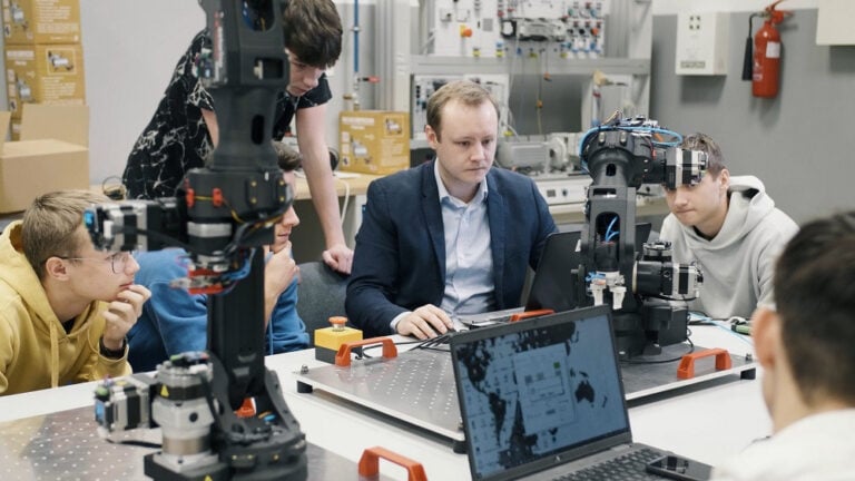 Astorino wkracza do szkół. Mały robot, wielka zmiana w szkolnictwie zawodowym