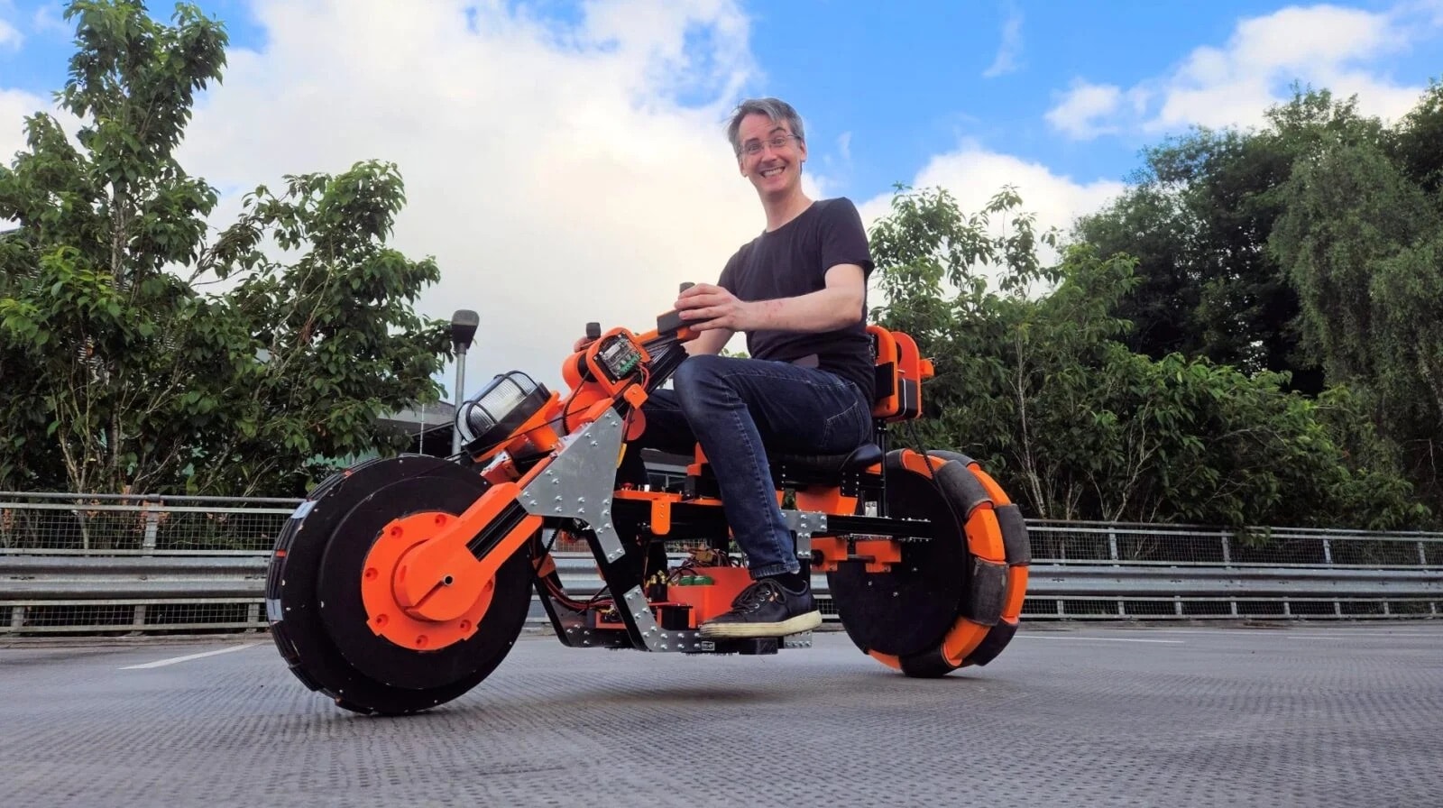 Sidewinder: Szalony jednoślad, który łamie wszystkie zasady ruchu