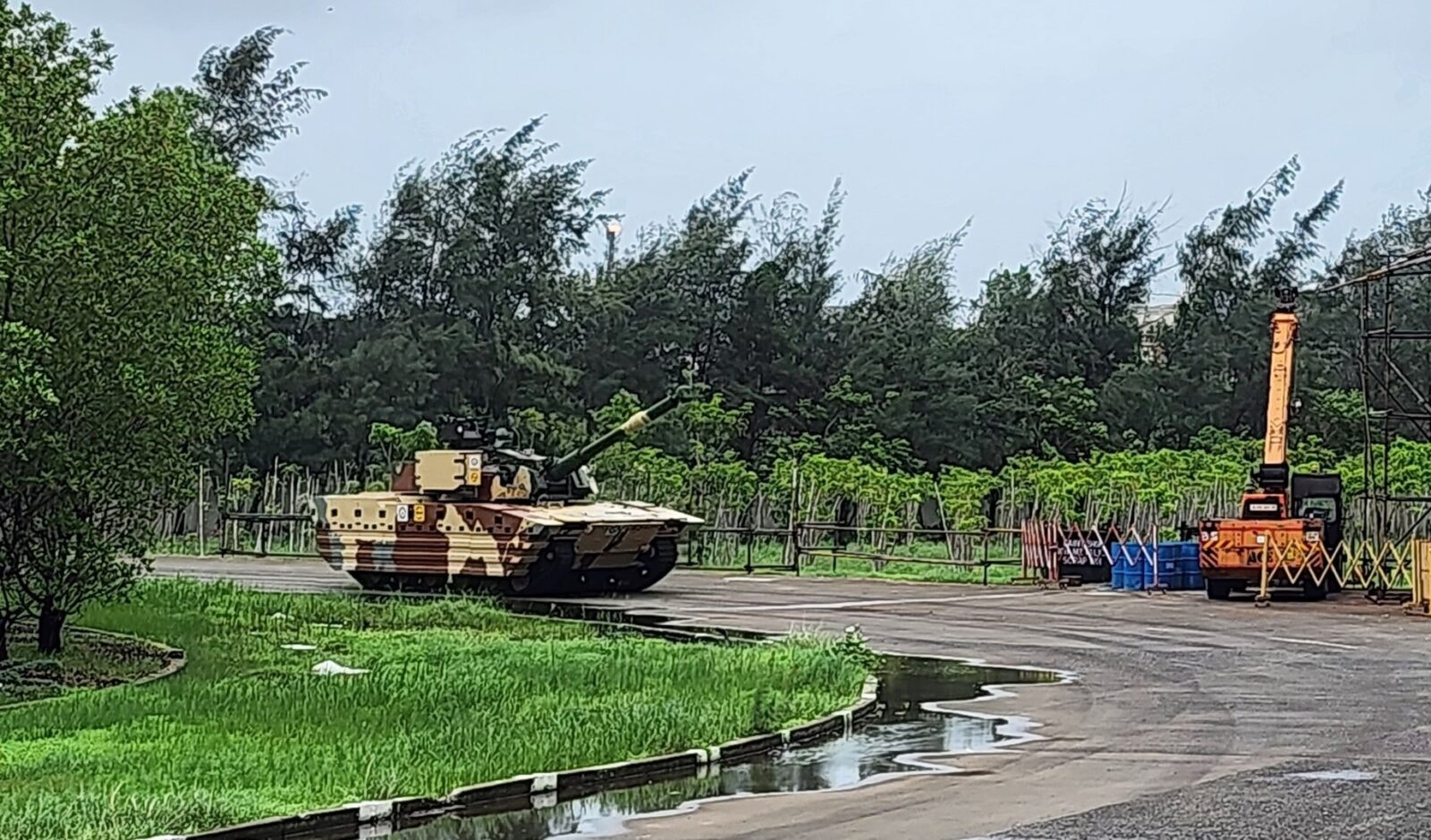 Nowy pancerny król gór wyjechał w teren. Czołg Zorawar zmienia oblicze wojny