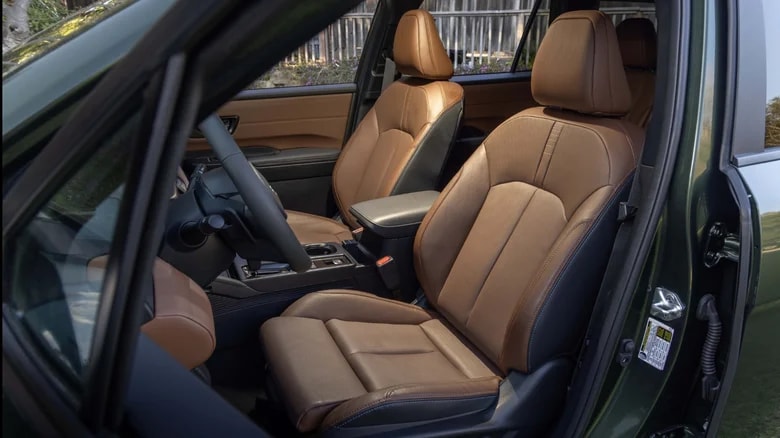 Skóra? Nie, to coś lepszego. Subaru właśnie ułatwiło życie kierowcom