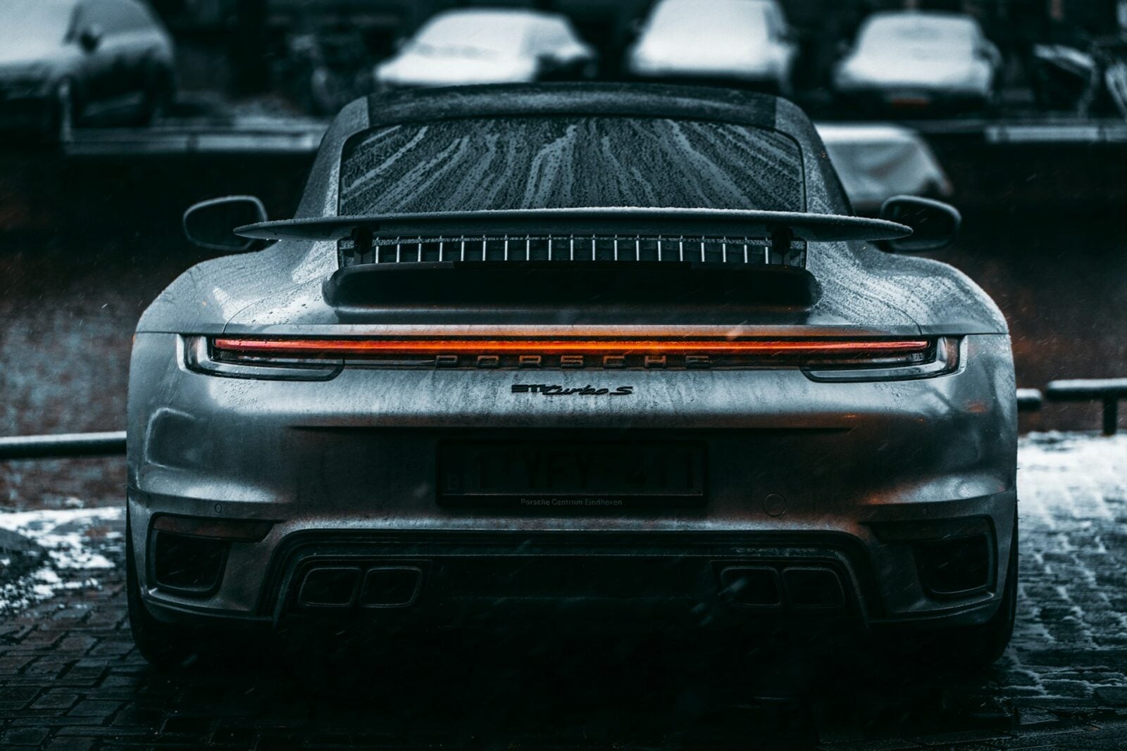 Kultowa manualna skrzynia w Porsche 911 zagrożona. Niemiecka marka szuka kompromisu między tradycją a nowoczesnością