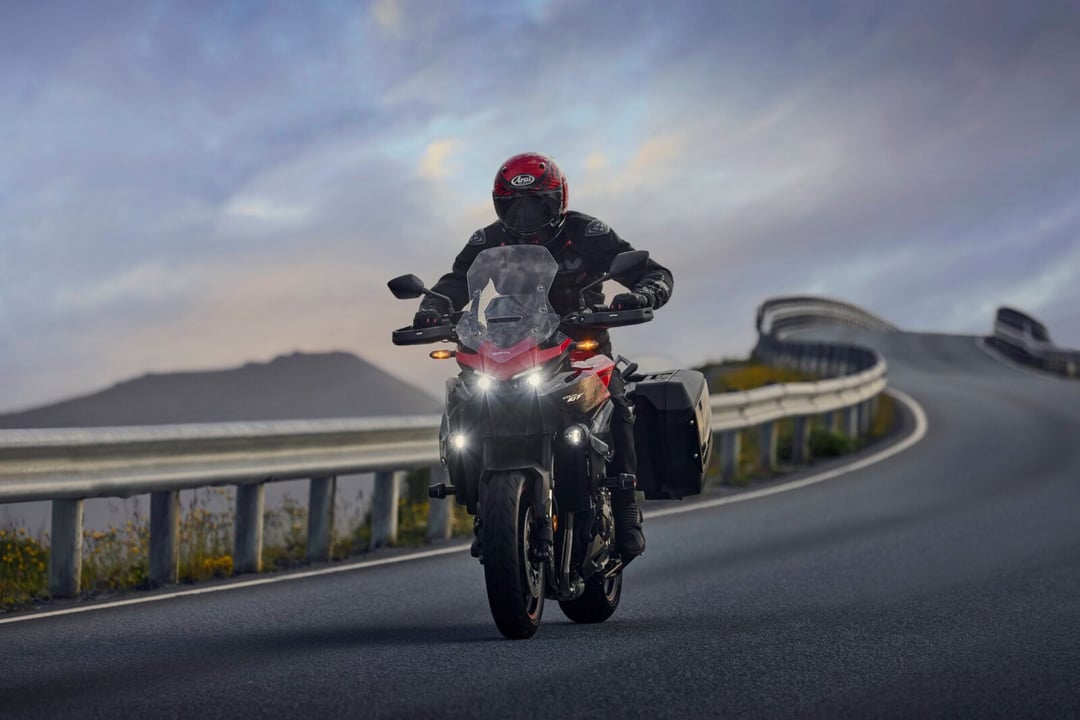 Silnik z legendarnego Fireblade’a w nowej odsłonie. Honda CB1000GT to turystyczny motocykl z przesłaniem