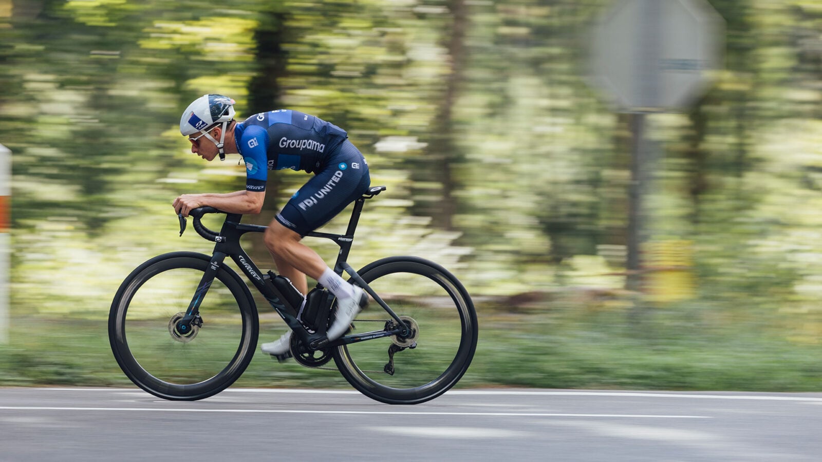 Włoski producent wywraca rowerowy świat do góry nogami. Wilier Filante ID2 jest szybszy z bidonami niż bez nich