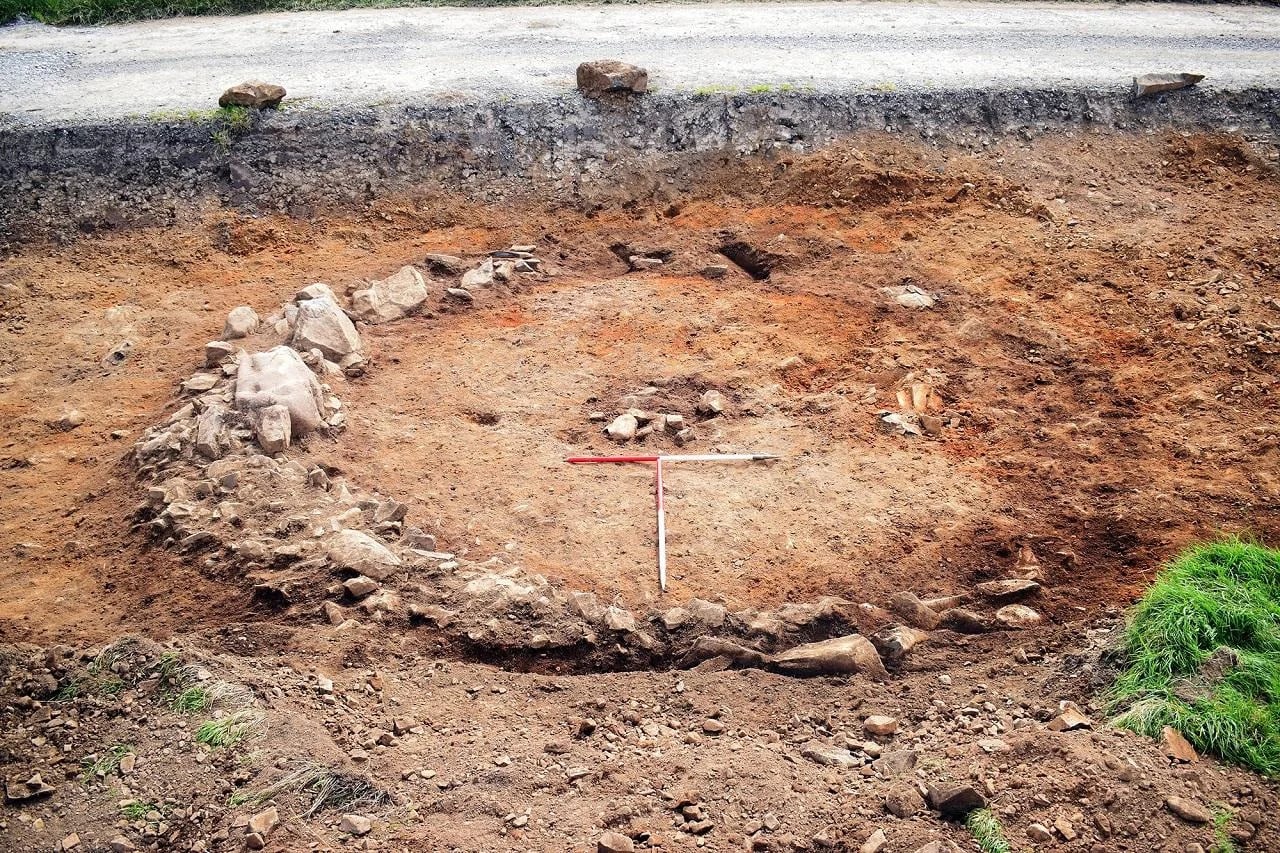 Masowy pochówek ze Szkocji zapoczątkował zagadkę sięgającą epoki brązu. Ludzie mieli się tam pojawić znacznie później