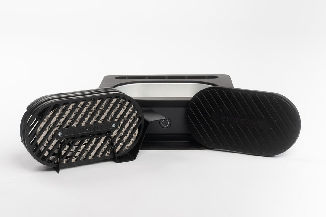 Łańcuch jak z katalogu bez szorowania. Nowy sposób na hot wax, który kusi leniwych