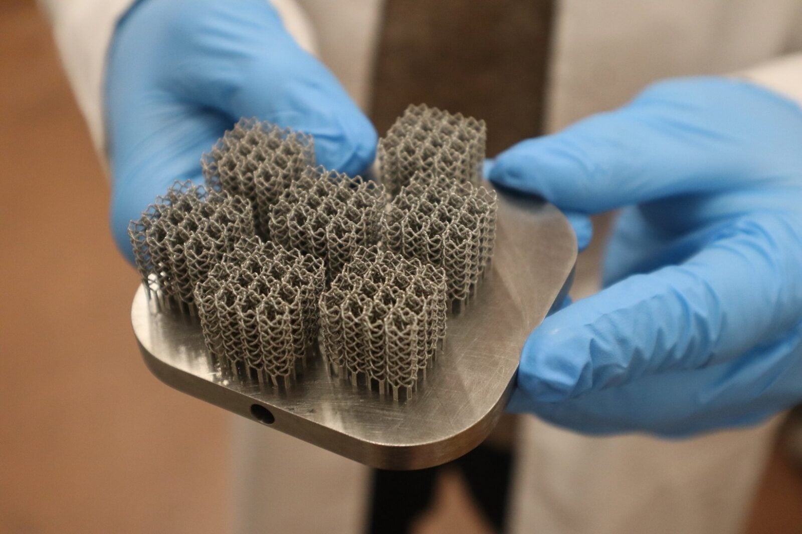 Wyjątkowe struktury z nitinolu, czyli jak 3D druk zmienił metal w inteligentną siatkę
