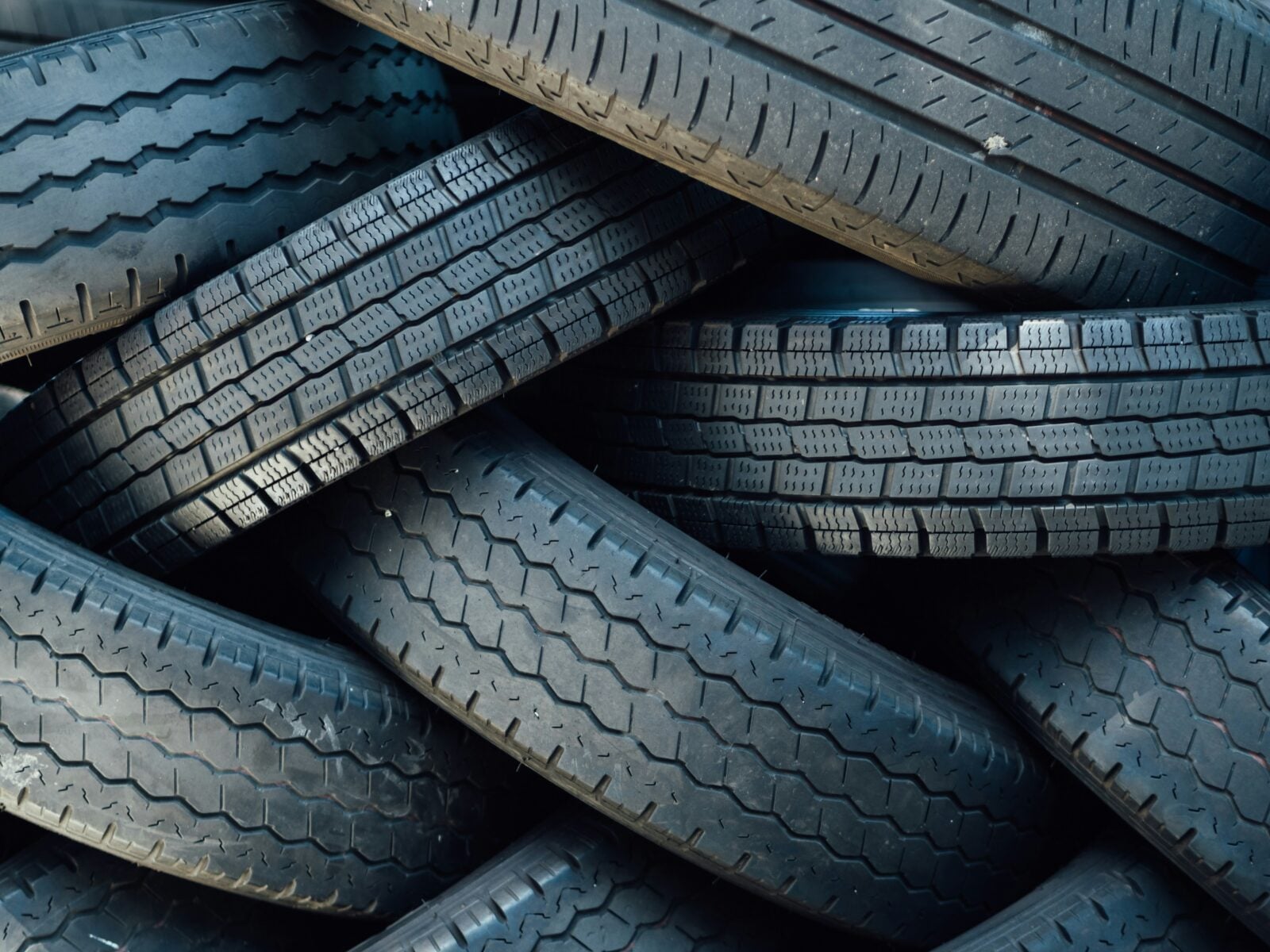 Naukowcy rozwiązali zagadkę materiału, na którym stoi nowoczesny transport