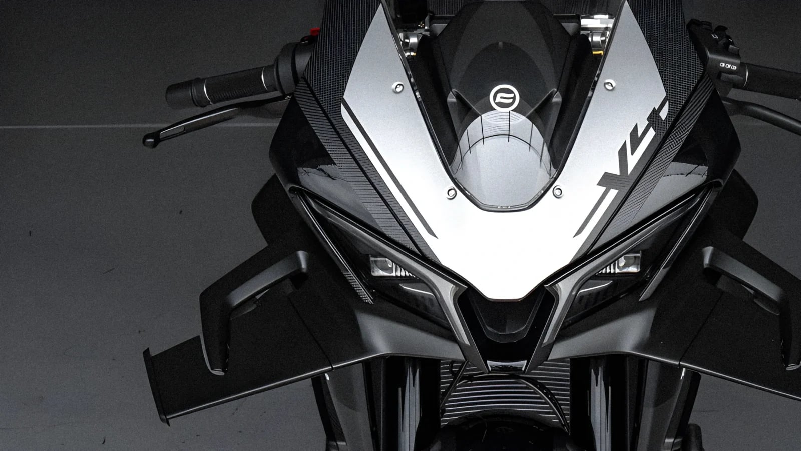Kiedy CFMoto buduje V4, Ducati i Aprilia powinny przynajmniej zerknąć w lusterka