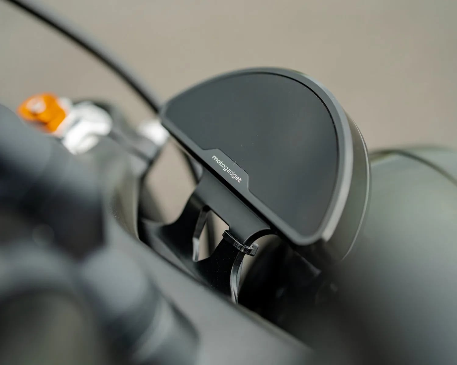 Triumph Bobber dostał niemiecką korektę charakteru. Efekt jest bardzo przekonujący