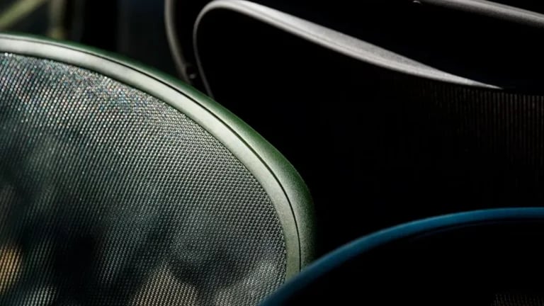 Herman Miller odświeża ikonę. Wreszcie wygląda mniej jak sprzęt z korporacji