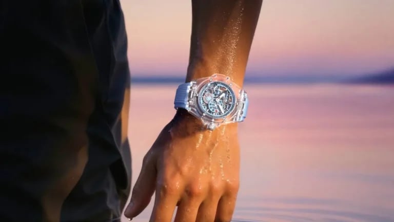 Można patrzeć przez niego na wylot. Hublot wycenił tę przejrzystość bardzo wysoko