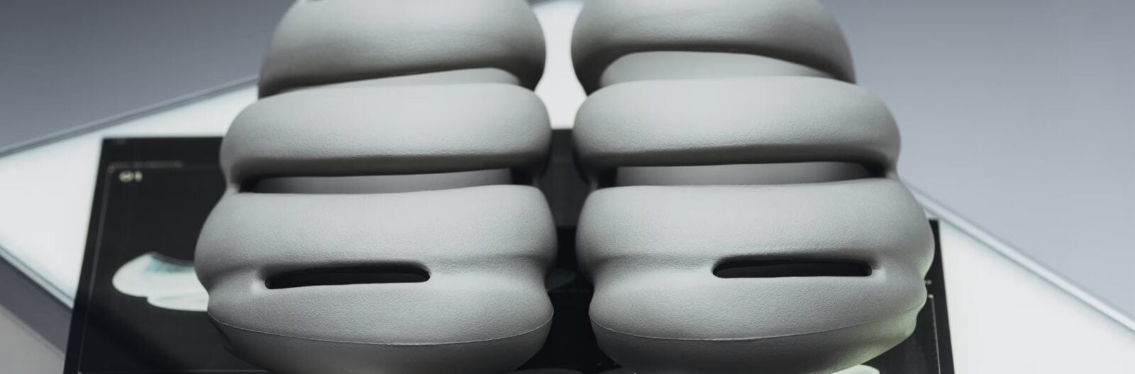 Crocs wybierają się do przyszłości z futurystycznymi butami w nowym wydaniu