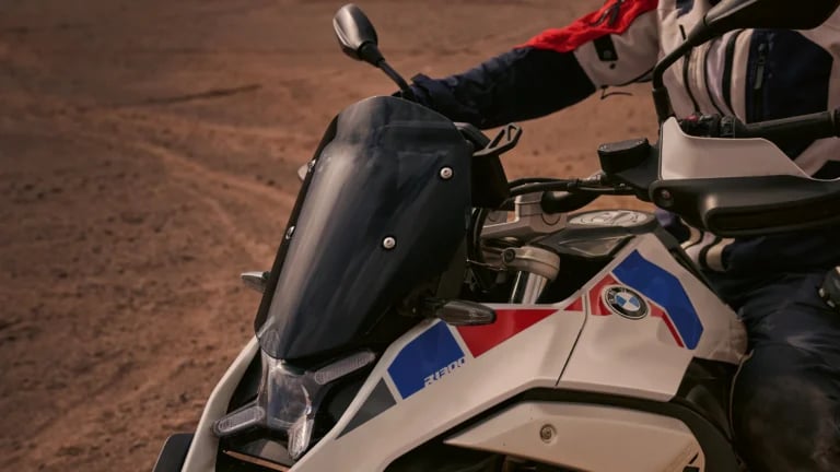 Litera M zjedzie z asfaltu. BMW pracuje nad motocyklem, którego brakowało w gamie