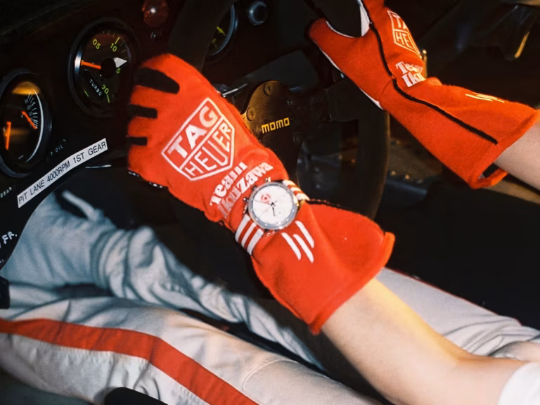 Wygląda jak sprzęt wyjęty ze starego Porsche. Nowa Carrera ma świetny punkt odniesienia