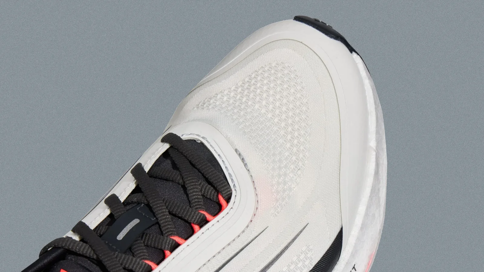 Adidas zrobił tańszy Hyperboost. Taki kompromis w butach do biegania akurat rozumiem
