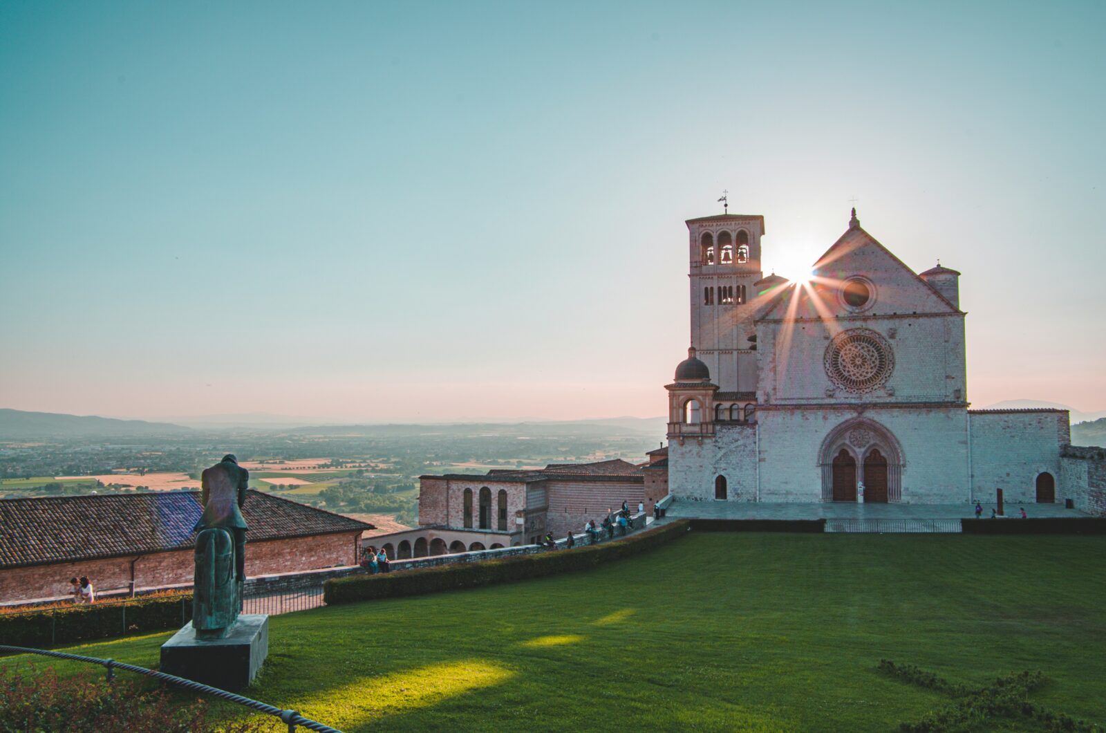Zamiast kolejnego weekendu w Rzymie. Włosi pokazują inne oblicze slow travel