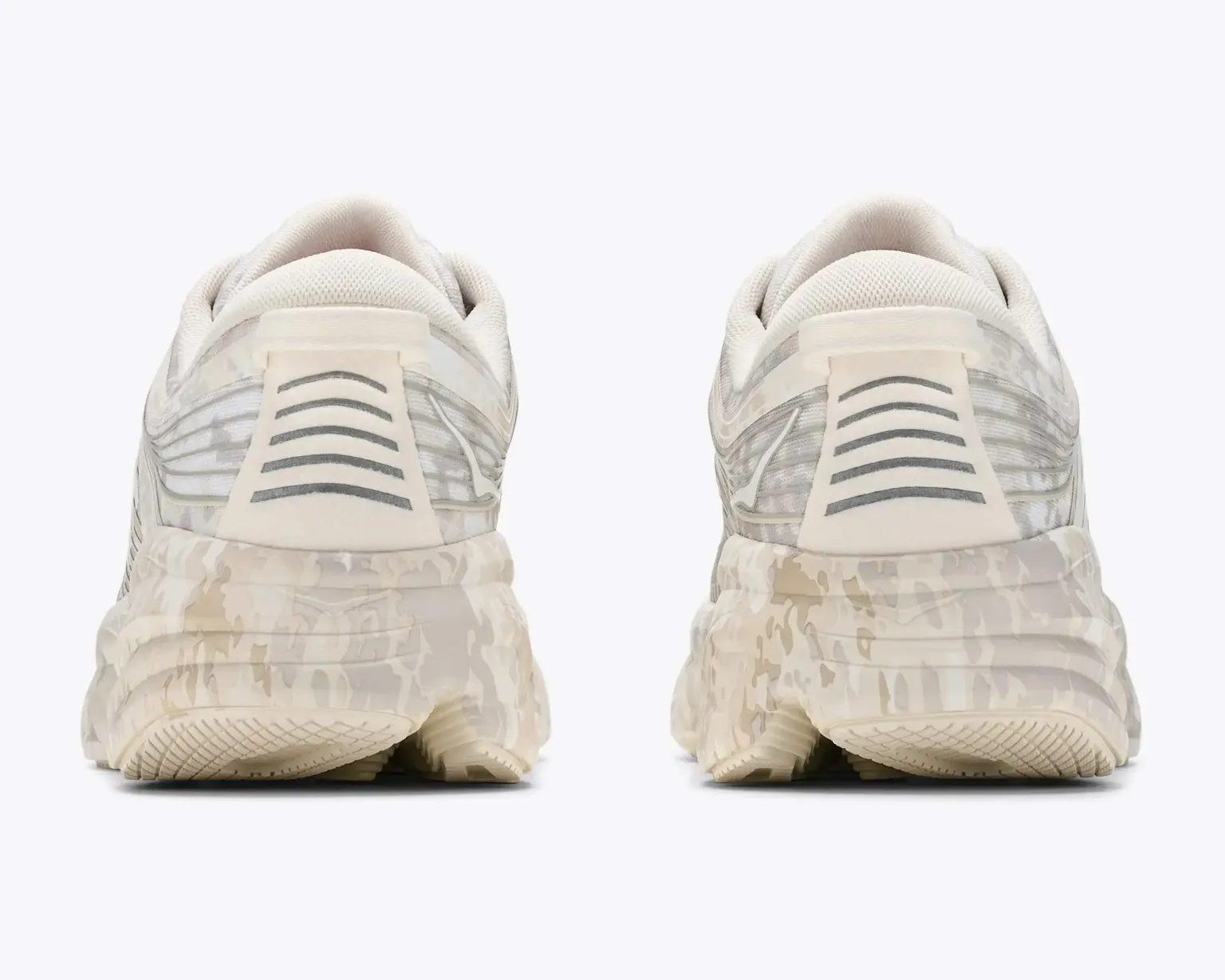 Gruba podeszwa, kamuflaż i japońskie ogrody. Sneakersy sprzed kilku generacji znów są modne