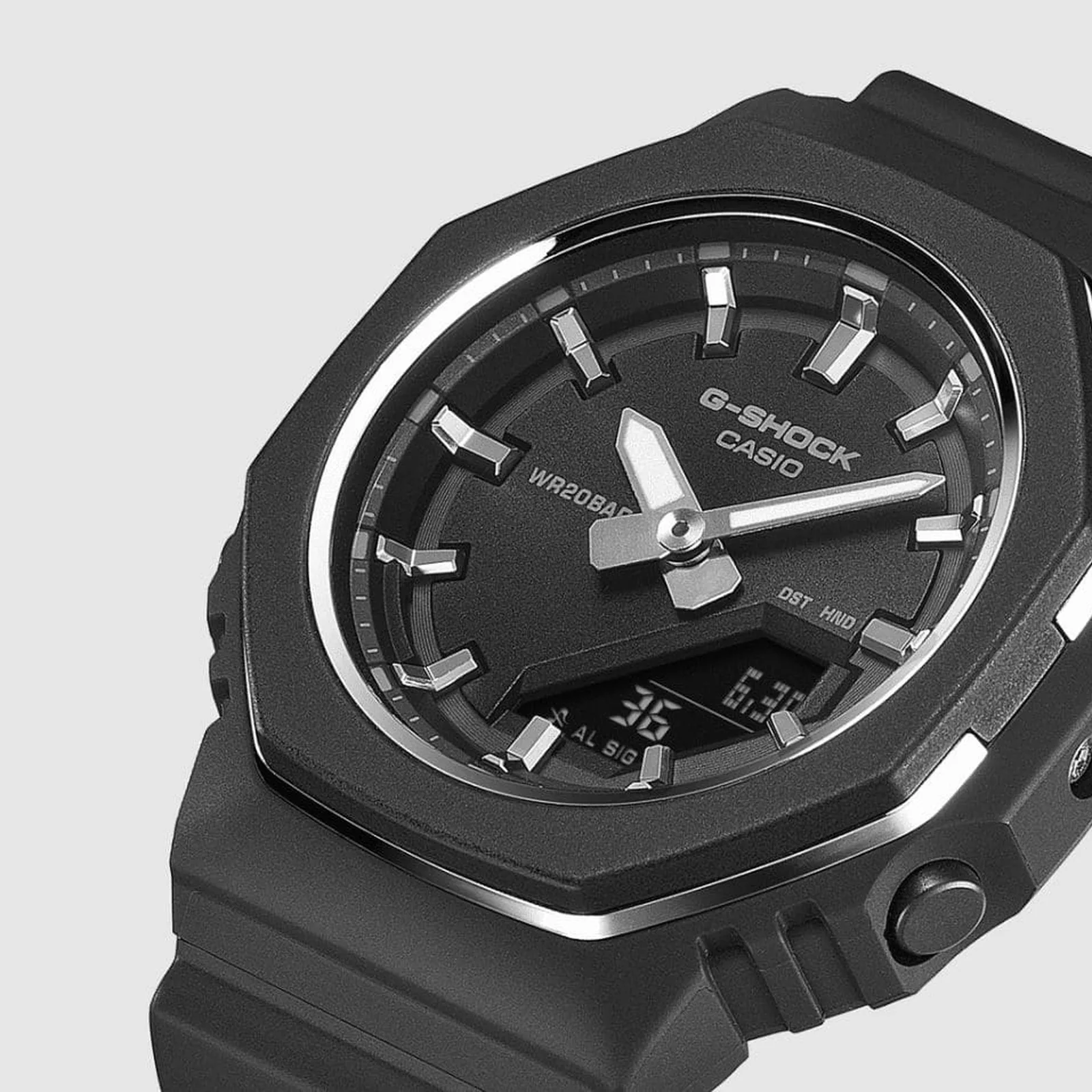 Casio zrobiło G-Shocka dla mniejszych nadgarstków. Tylko po co nazywać go damskim?