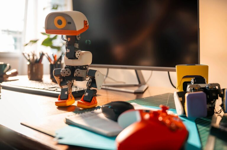 Poznajcie Microducka. Ten uroczy robocik chętnie nauczy się nowych sztuczek