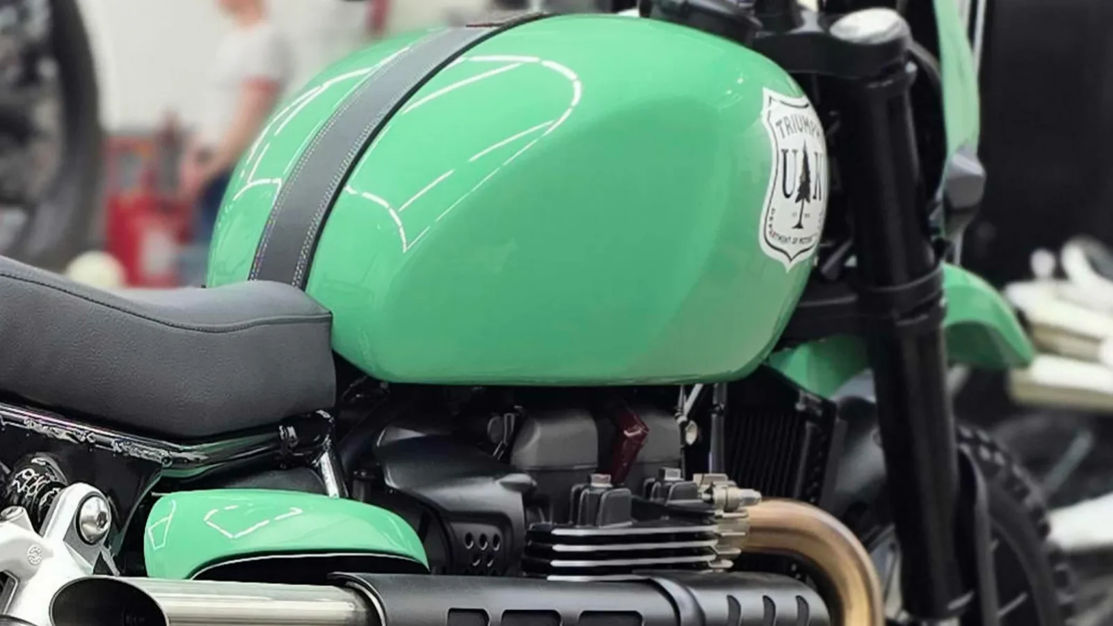 Wygląda jak pustynny motocykl z lat 70. Pod spodem kryje się Scrambler 400 XC