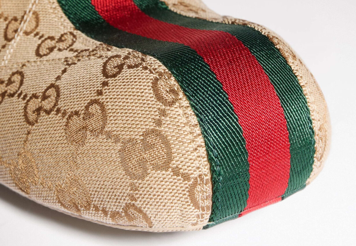 Na nowych butach Gucci pojawiły się trzy słowa, których mało kto się spodziewał