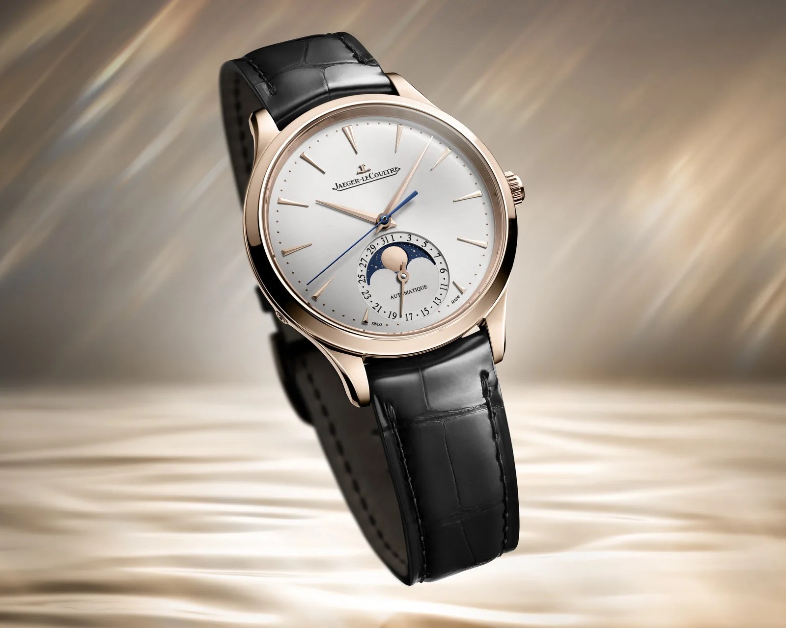 Małe zegarki wracają do łask. Jaeger-LeCoultre w różowym złocie wygląda pięknie