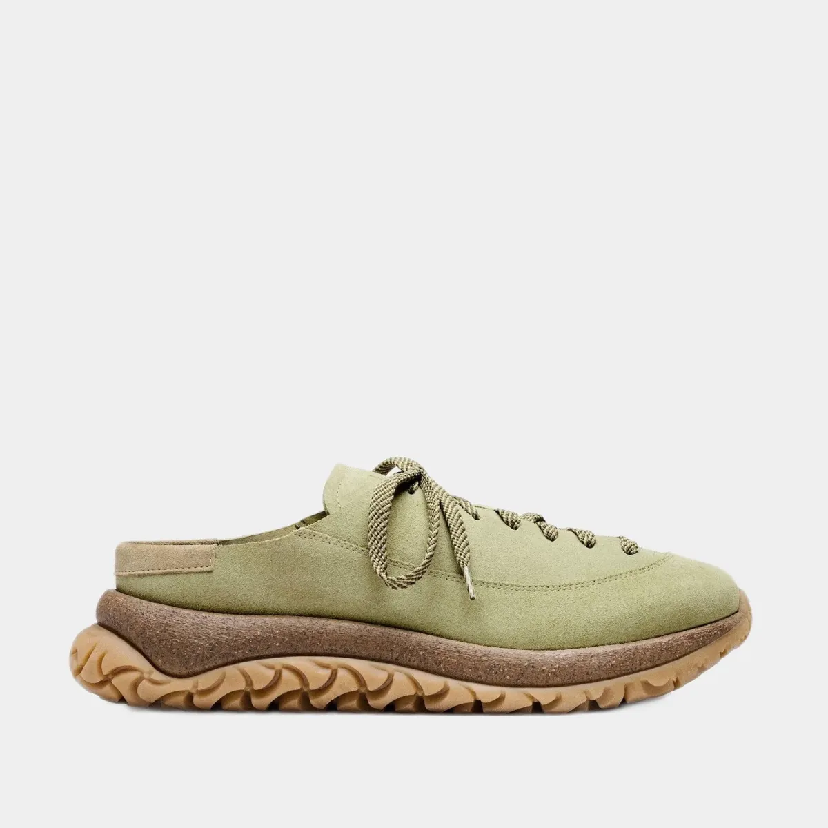 Birkenstock ma nowe buty. Francuski projektant stworzył coś pomiędzy sneakersami a chodakami