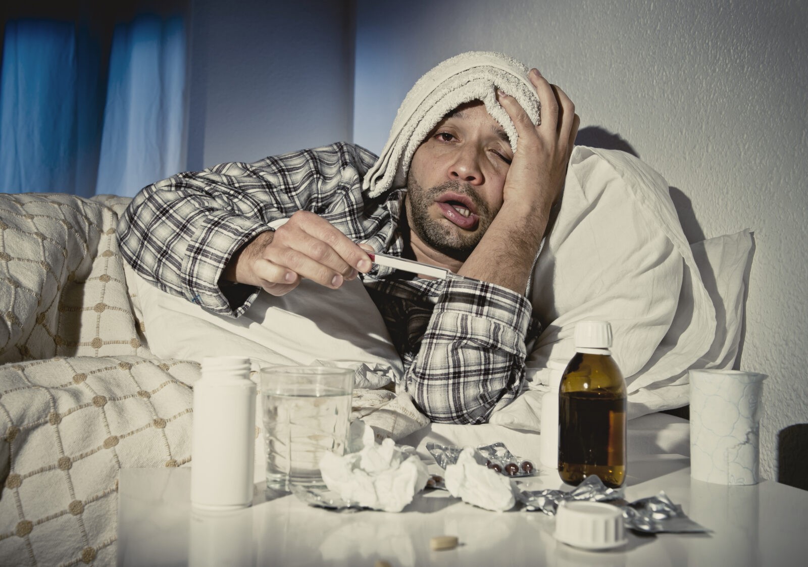 “Męska grypa” to fakt. Naukowcy: panowie chorują ciężej